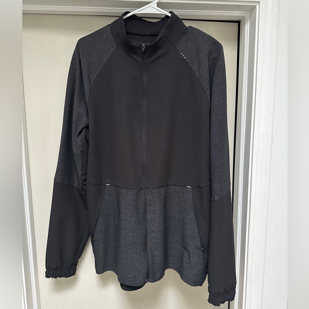 Men's Lululemon Black and Gray Jacket